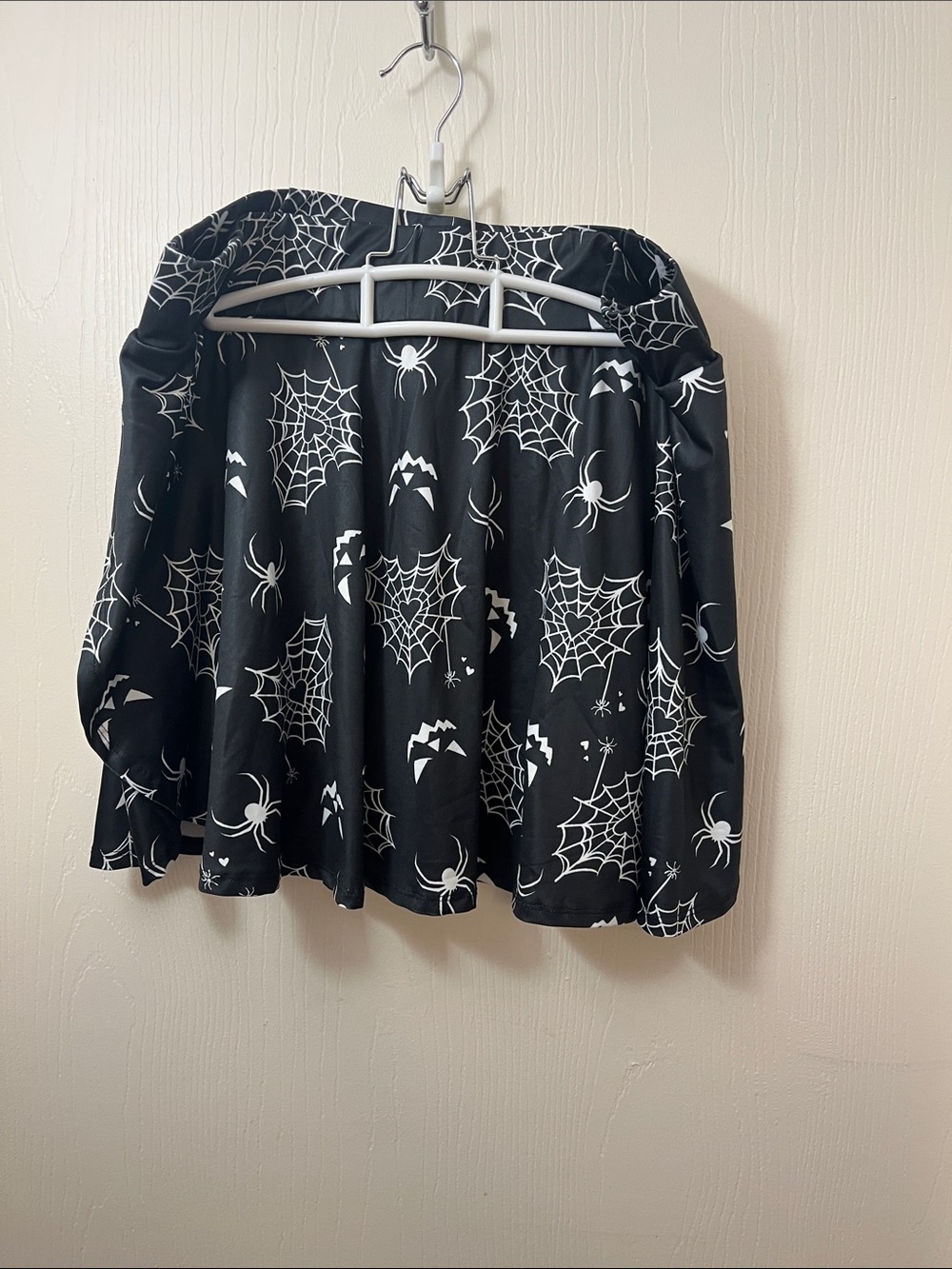 SHEIN Black Spiderweb & Spider Print Skater Skirt